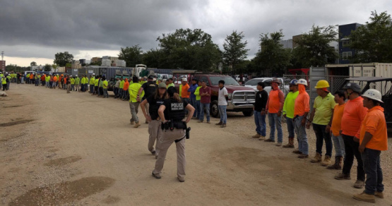 El Cazador de Migrantes: ¿Una Nueva Era de Redadas en Florida?
